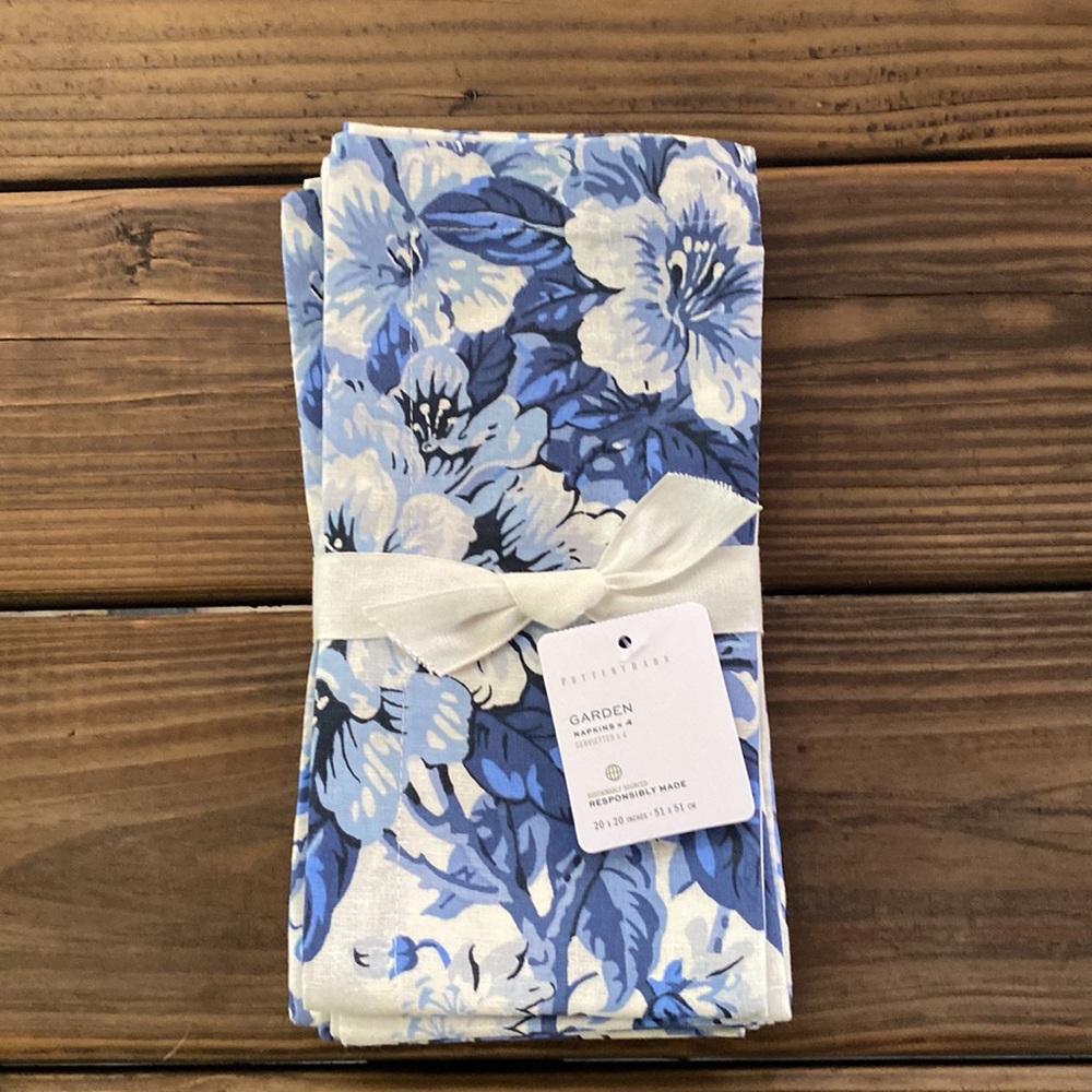 Pottery Barn Garden Floral Cotton/Linen Zelda Print Napkins - Set of 4